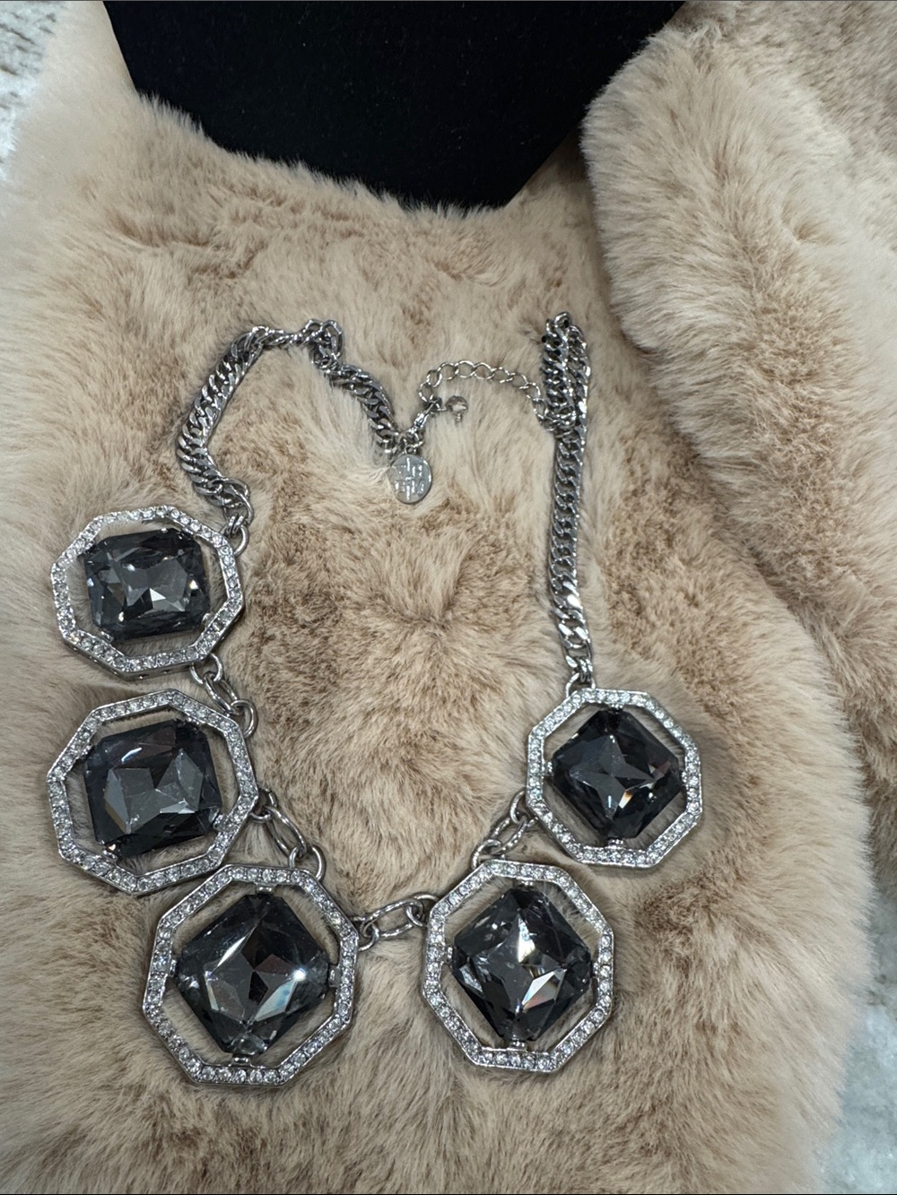 White House black market necklace #25